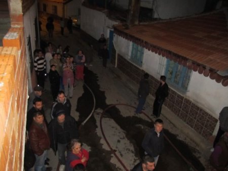 Elektrik Kontağından Çıkan Yangın Korkuttu