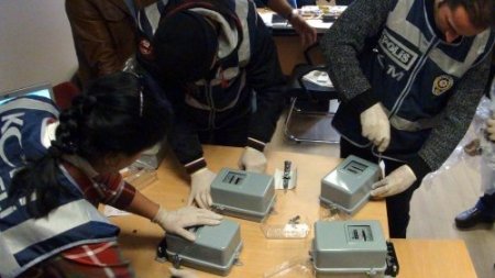 Elektrik sayacı ve resim tablolarından eroin çıktı