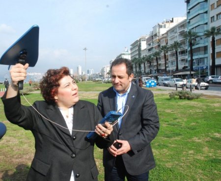 Elektromanyetik alan ölçen bilimadamları: Baz istasyonu arttıkça risk azalıyor
