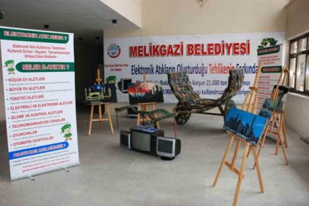 Elektronik atıklardan kağnı yaptılar