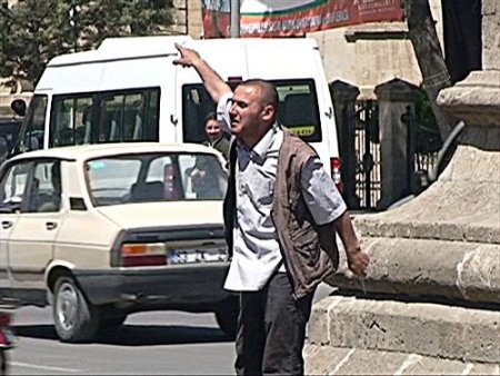 Eli Bıçaklı Şahıs Korku Saçtı