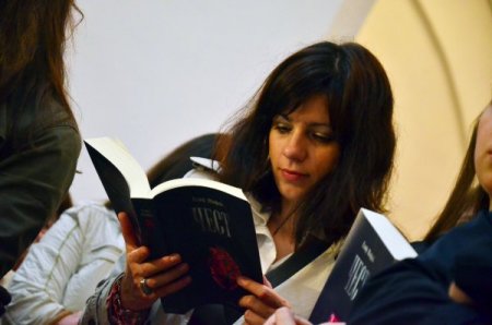 Elif Şafak’ın 'Aşk’ı Bulgaristan’da bir numara