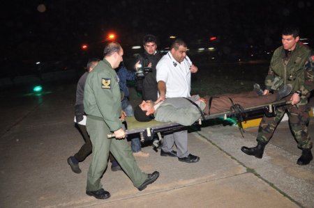 Elindeki orağı yanlışlıkla sırtına sapladı