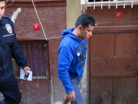 Ellerini ve ayaklarını bağlayıp ölüme terk ettiler