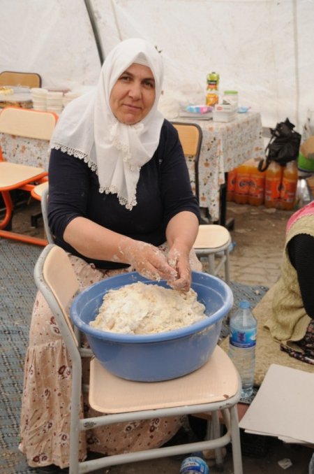 Ellerinin Hamuruyla Silopili Çocuklara Burs Topladılar
