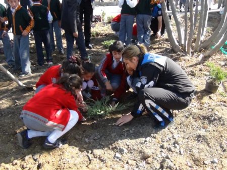 Elmadağ polisi öğrencileri uyarıyor