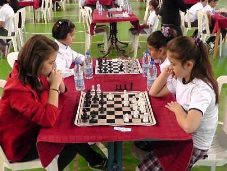 Elmadağ'da satranç şampiyonası