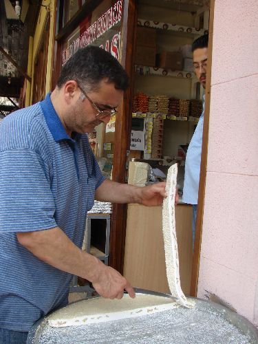 Elmalı'nın Ramazan Helvası Markalaşmayı Bekliyor