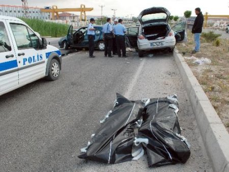 Emekli Astsubay Ve Eşi Trafik Kazasında Hayatını Kaybetti