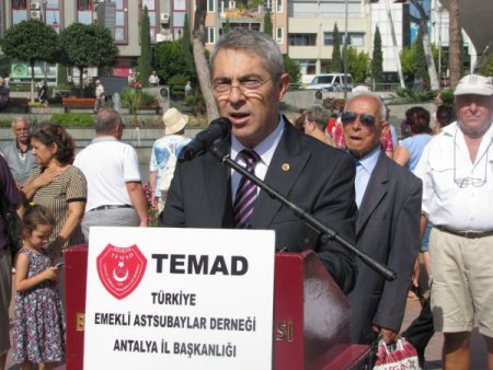 Emekli astsubaylar Dünya Astsubaylar Günü’nde bir araya geldi