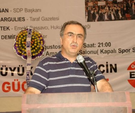 Emekli Başsavcı Petek: Ahmet, Mehmet'e Uygulanan Hukuk, Askere De Siyasetçiye De Uygulansın