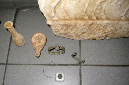 Emekli binbaşı tarihi eser kaçakçılığından tutuklandı