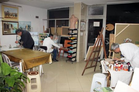 Emekli işçilerden 'Kadın, Yaşam ve Sevgi' konulu resim sergisi