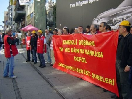 Emekliler, Imf Ve Dünya Bankası'nı Protesto Etti