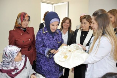 Emine Erdoğan, Gaziantep El İşlerine Hayran Kaldı