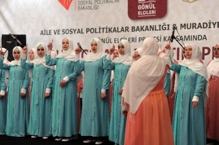 Emine Erdoğan: Çocuklarının gözü önünde anne babaları katleden insan olamaz