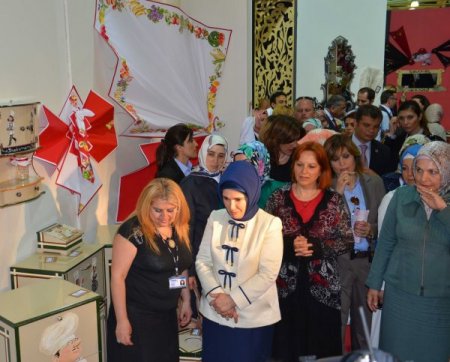 Emine Erdoğan Ve Kadir Topbaş, İsmek'in Sergisini Açtı