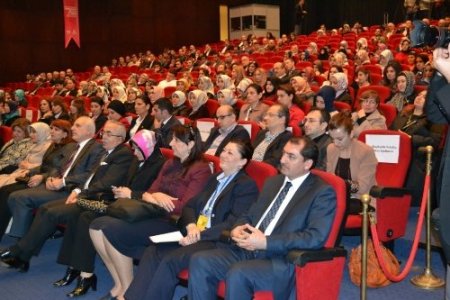 Emine Erdoğan: Yaşlılar toplumun kutup yıldızıdır