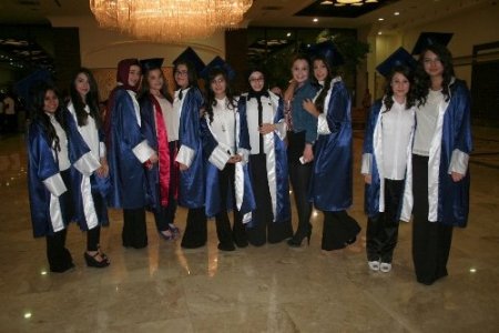 Emine Nakıboğlu Koleji, 13. dönem mezunlarını uğurladı