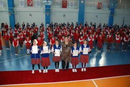 Emine Örnek, Cambridge Esol Sınavlarına 200 Öğrenci İle Katıldı