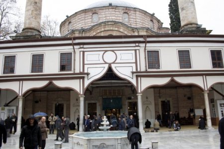 Emirsultan’a türbe ziyaretine gelenleri kadınları irşad bürosu karşılayacak