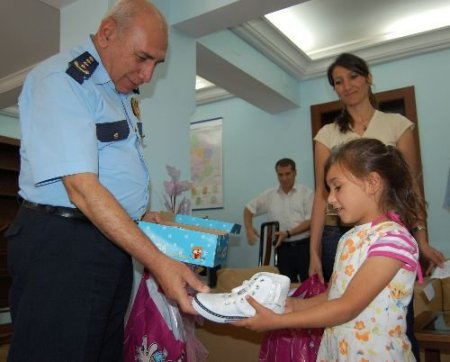 Emniyet, Çocukları Bayram Öncesinde Sevindirdi
