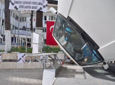 Emniyet kemeri kullanımı teşvik ediliyor