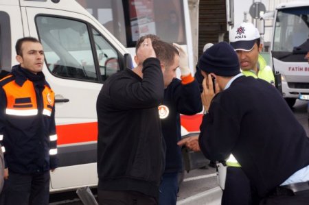 Emniyet kemeri taktılar, kazadan yara almadan kurtuldular