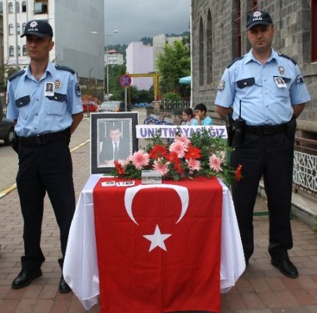 Emniyet Müdürü Fevzi Taş için gıyabi cenaze namazı kılındı