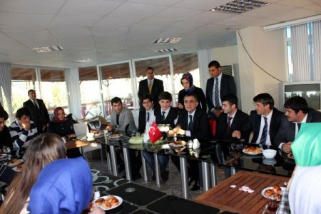 Emniyet Müdürü Gürkan'dan üniversitelilere 'şiddet' nasihati