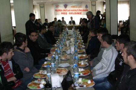 Emniyet Müdürü Güven, Ygs Öncesi Öğrencilerle Kahvaltıda Buluştu