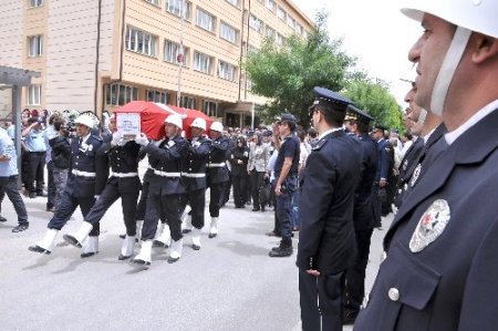 Emniyet Müdürü Kuru'nun cenazesi Sakarya'ya uğurlandı