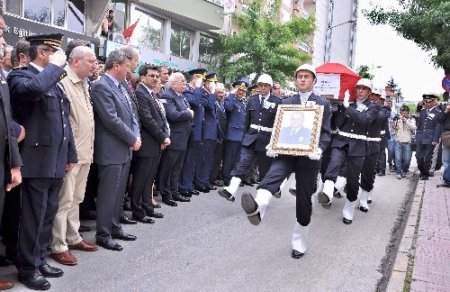 Emniyet Müdürü Kuru'nun cenazesi Sakarya'ya uğurlandı