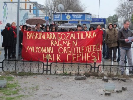 Emniyet önündeki eyleme müdahale