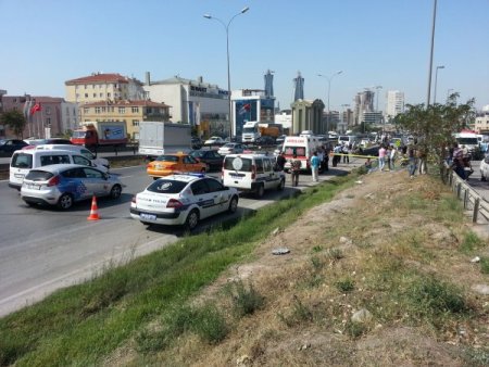 Emniyet şeridinde seyreden otomobil takla attı: 1 ölü