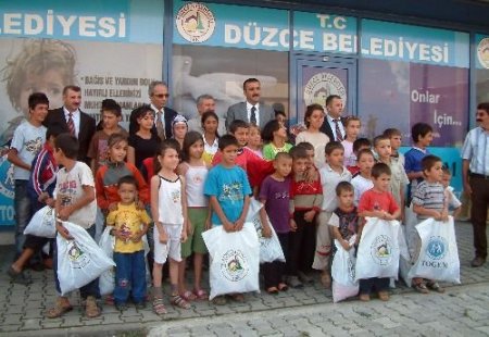 Emniyet Ve Belediyeden Sevindiren Yardım