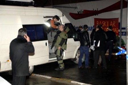 Emniyet Yakınında Şüpheli Paket Alarmı