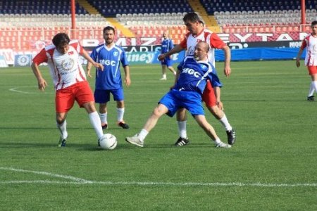 Emniyetspor Basınspor'u 6-1 yendi