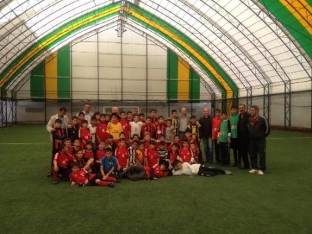 Emniyetten Kağızmanspor’a forma desteği