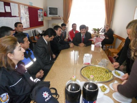 Emniyet'ten Öğretmenler Günü sürprizi