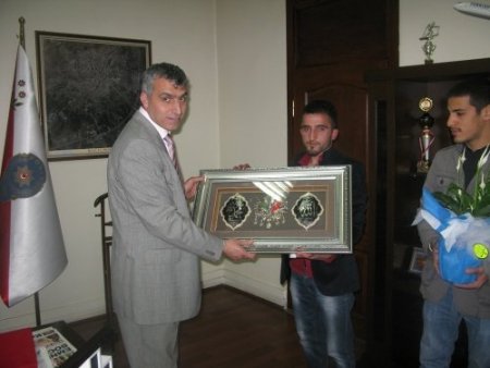 Emniyetten üniversite öğrencilerine Çanakkale gezisi