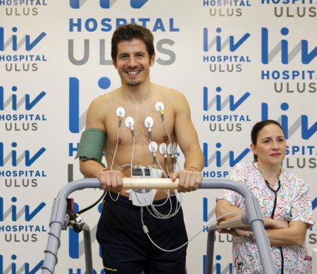 Emre Belözoğlu: Rakiplerin değil, bizim ne yapacağımız önemli