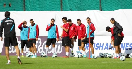 Emre Çolak: Romanya ve Macaristan maçlarından 6 puan bekliyoruz