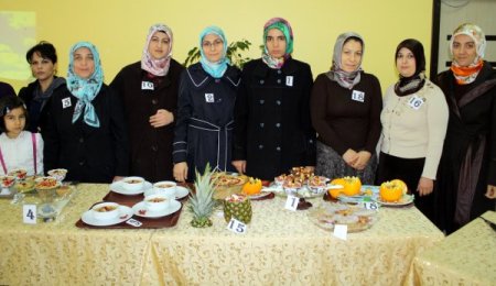 En Güzel Aşure Yarışmasında Dereceye Girenlere Altın Ödülü