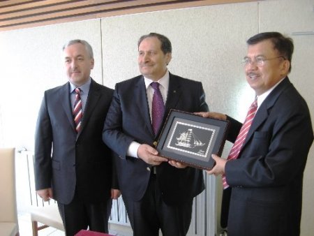 Endonezya eski Devlet Başkanı Yardımcısı, Fatih Üniversitesi'ni ziyaret etti