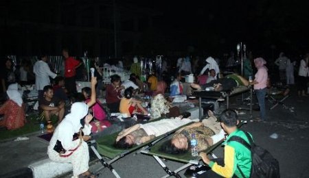 Endonezya Sağlık Bakanlığı: Enkaz Altında 3 Bin Kişi Olabilir