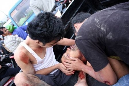 Endonezya Sağlık Bakanlığı: Enkaz Altında 3 Bin Kişi Olabilir