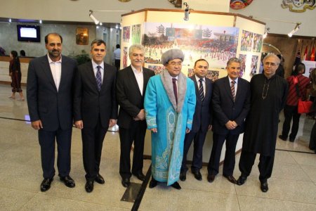 Endonezya'da 7 ülke elçiliğinin katılımıyla Nevruz kutlaması