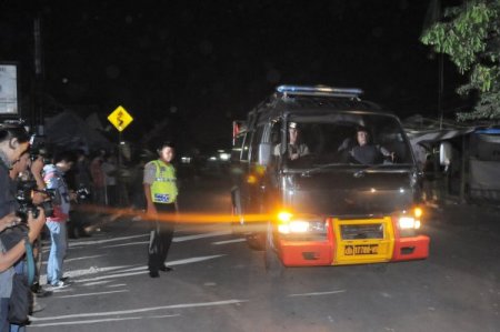 Endonezya’da “bomba yapılan evde” patlama: 6 yaralı