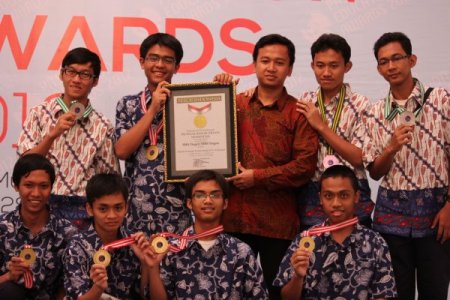 Endonezya'da eğitim ödülleri sahiplerini buldu